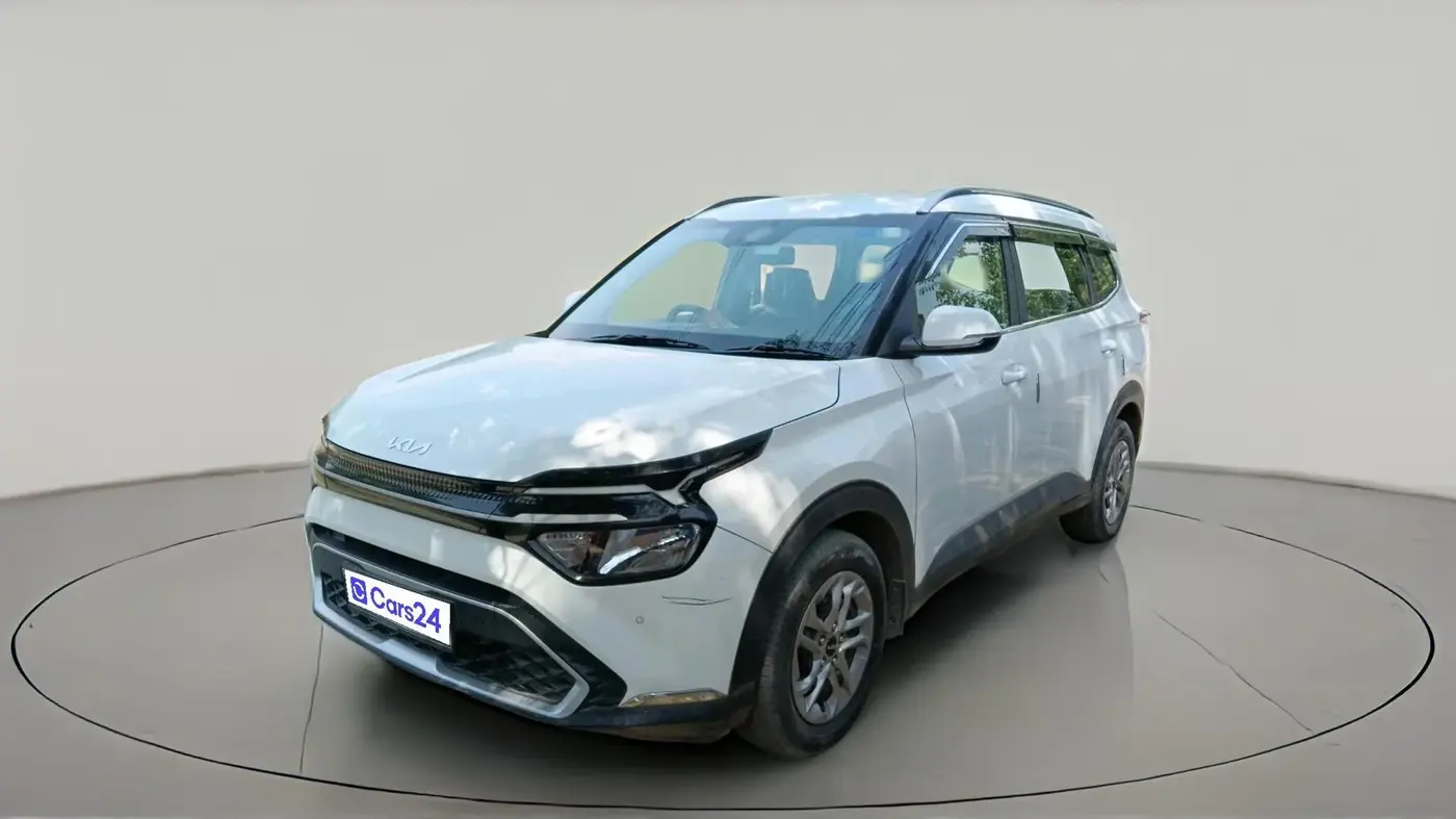 2022 KIA CARENS PRESTIGE 1.4 PETROL 7 STR, Petrol, Manual, 61,077 km, exterior