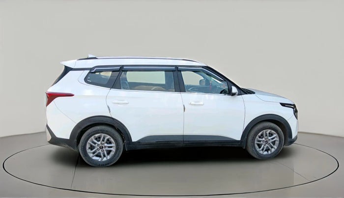 2022 KIA CARENS PRESTIGE 1.4 PETROL 7 STR, Petrol, Manual, 61,077 km, exterior