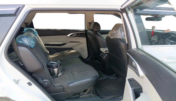 2022 KIA CARENS PRESTIGE 1.4 PETROL 7 STR, Petrol, Manual, 61,077 km, interior