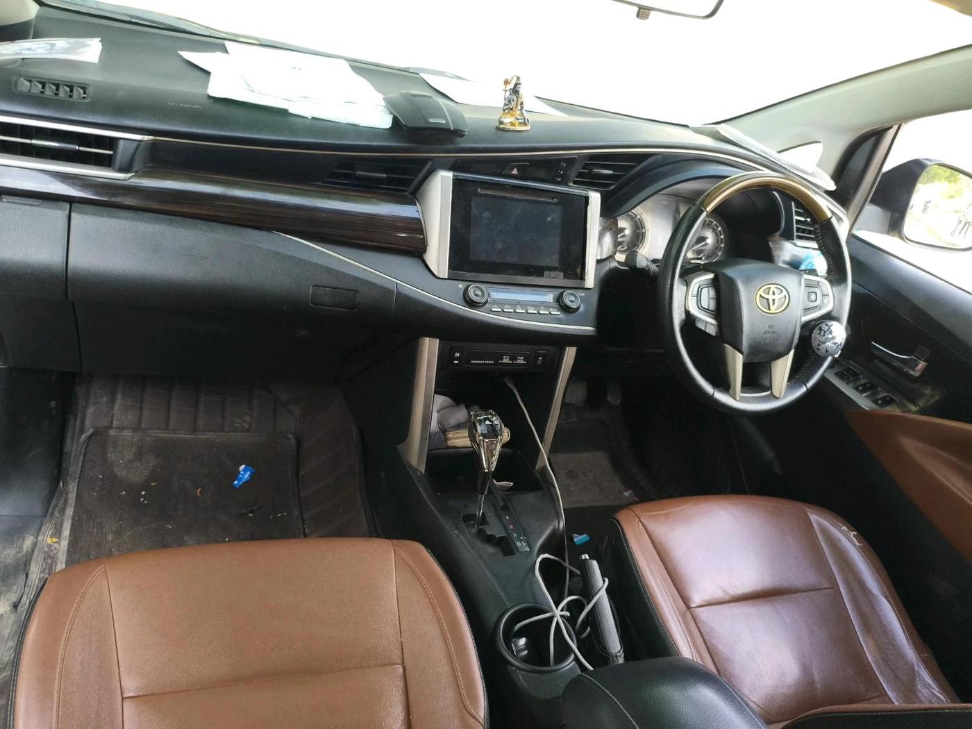2018 Toyota Innova Crysta 2.8 ZX AT 7 STR, Diesel, Automatic, 82,819 km, interior