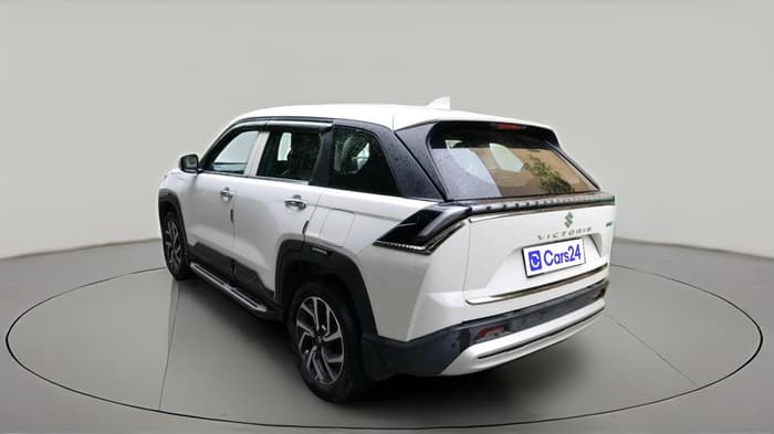 2025 Maruti Victoris Lxi 1.5 MT, Petrol, Automatic, 9,124 km, exterior
