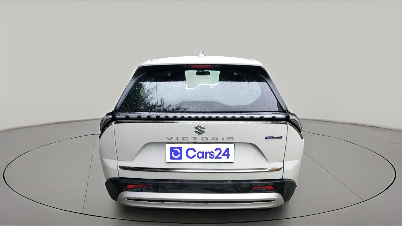 2025 Maruti Victoris Lxi 1.5 MT, Petrol, Automatic, 9,124 km, exterior