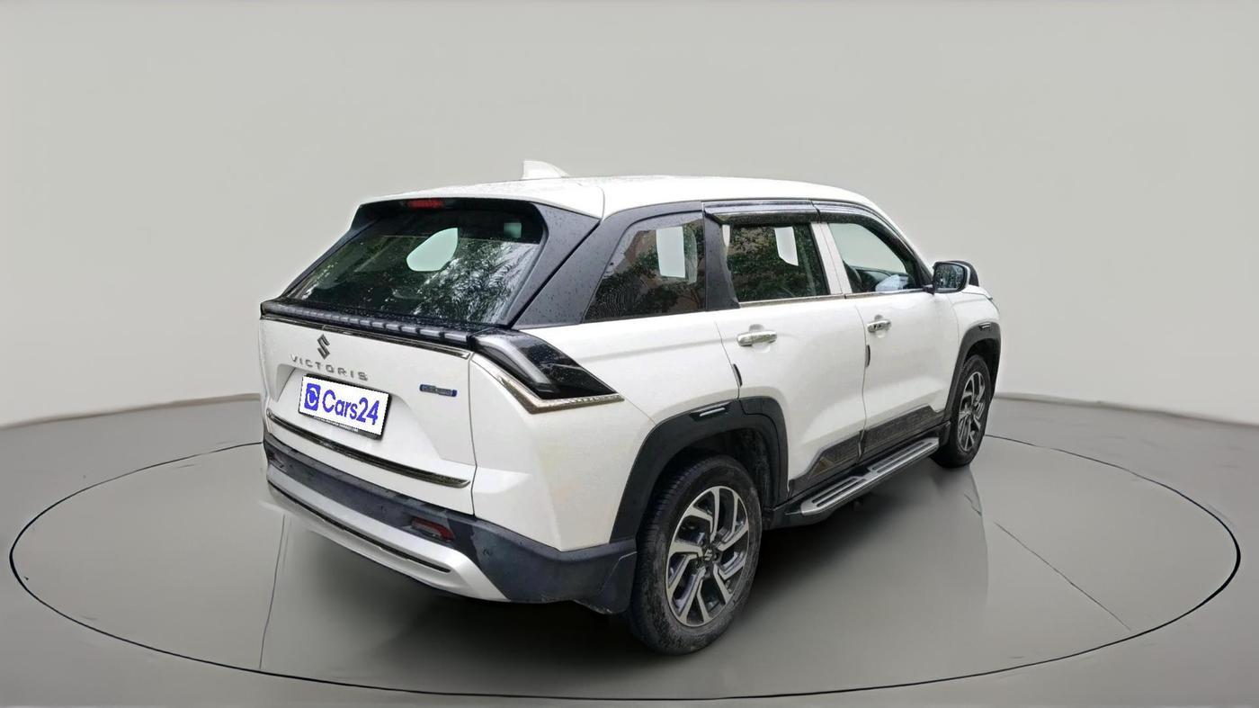 2025 Maruti Victoris Lxi 1.5 MT, Petrol, Automatic, 9,124 km, exterior