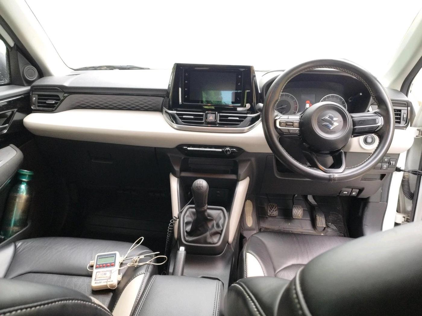 2025 Maruti Victoris Lxi 1.5 MT, Petrol, Automatic, 9,124 km, interior