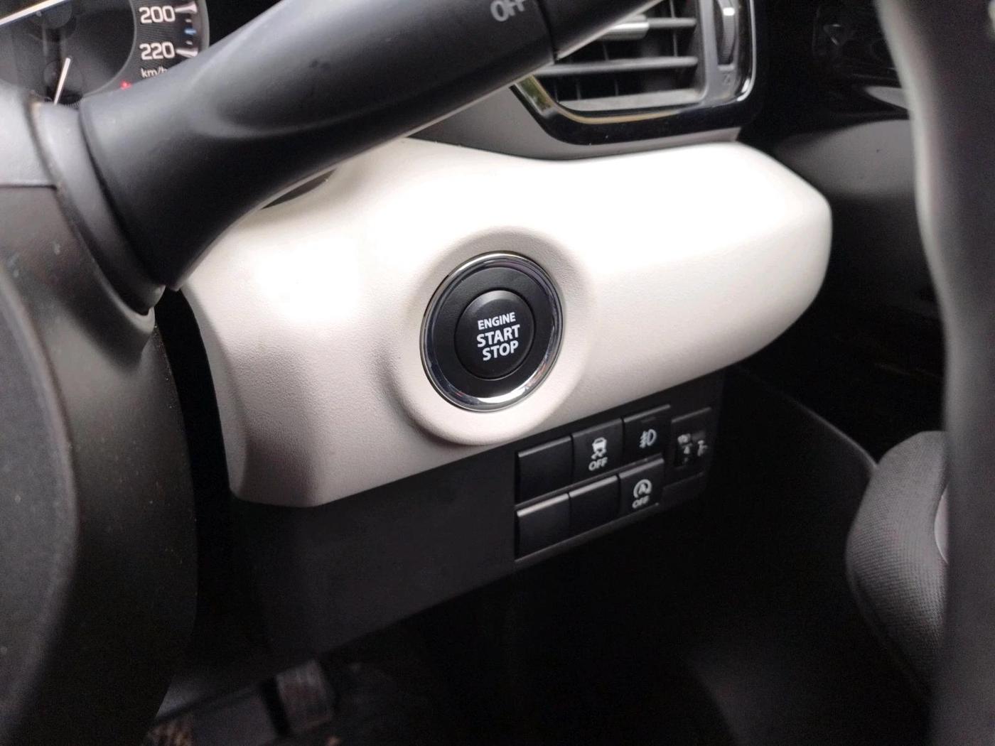 2025 Maruti Victoris Lxi 1.5 MT, Petrol, Automatic, 9,124 km, interior