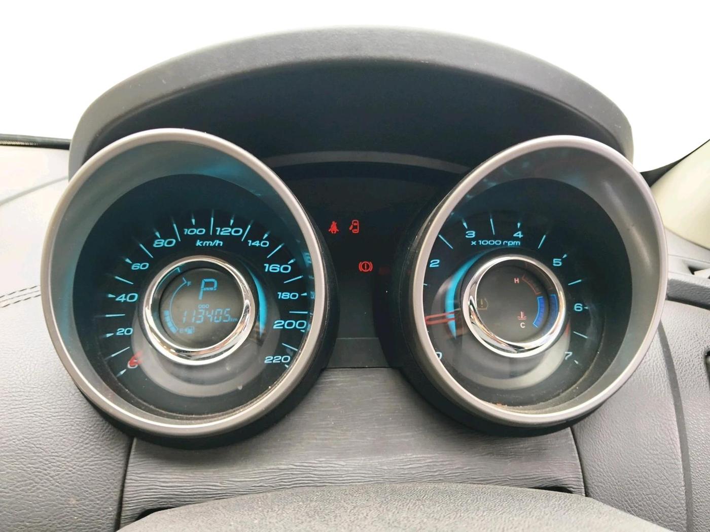 2018 Mahindra XUV500 W11 AT, Diesel, Automatic, 1,13,405 km, interior