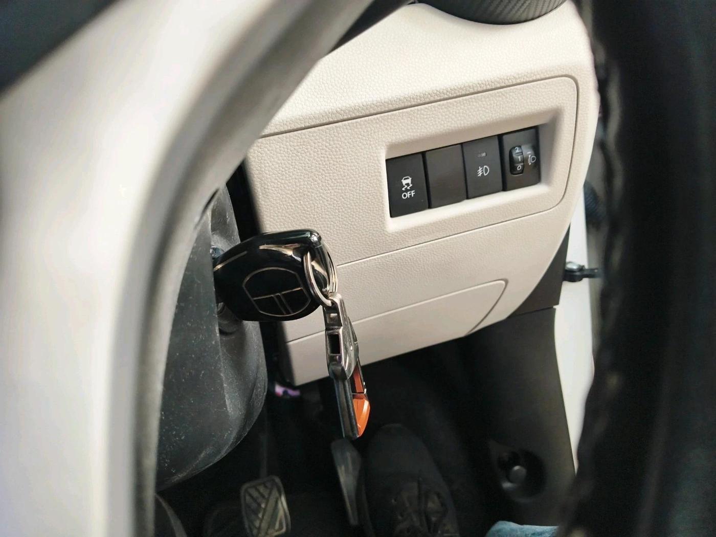 2024 Maruti IGNIS DELTA 1.2, Petrol, Manual, 19,336 km, interior