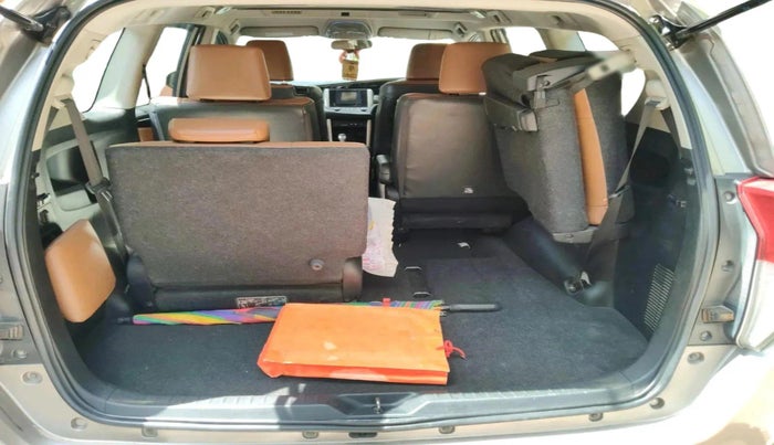 2016 Toyota Innova Crysta 2.8 ZX AT 7 STR, Diesel, Automatic, 1,70,524 km, exterior