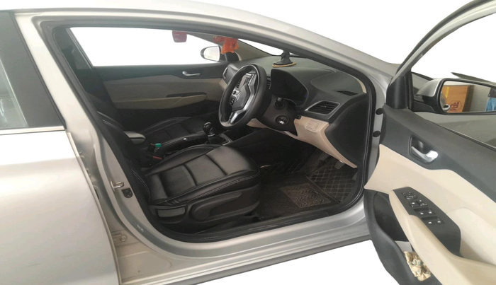 2017 Hyundai Verna 1.6 EX CRDI, Diesel, Manual, 1,13,202 km, interior