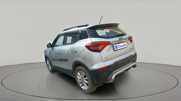 2020 Mahindra XUV300 W8 1.2 PETROL, Petrol, Manual, 1,32,235 km, exterior