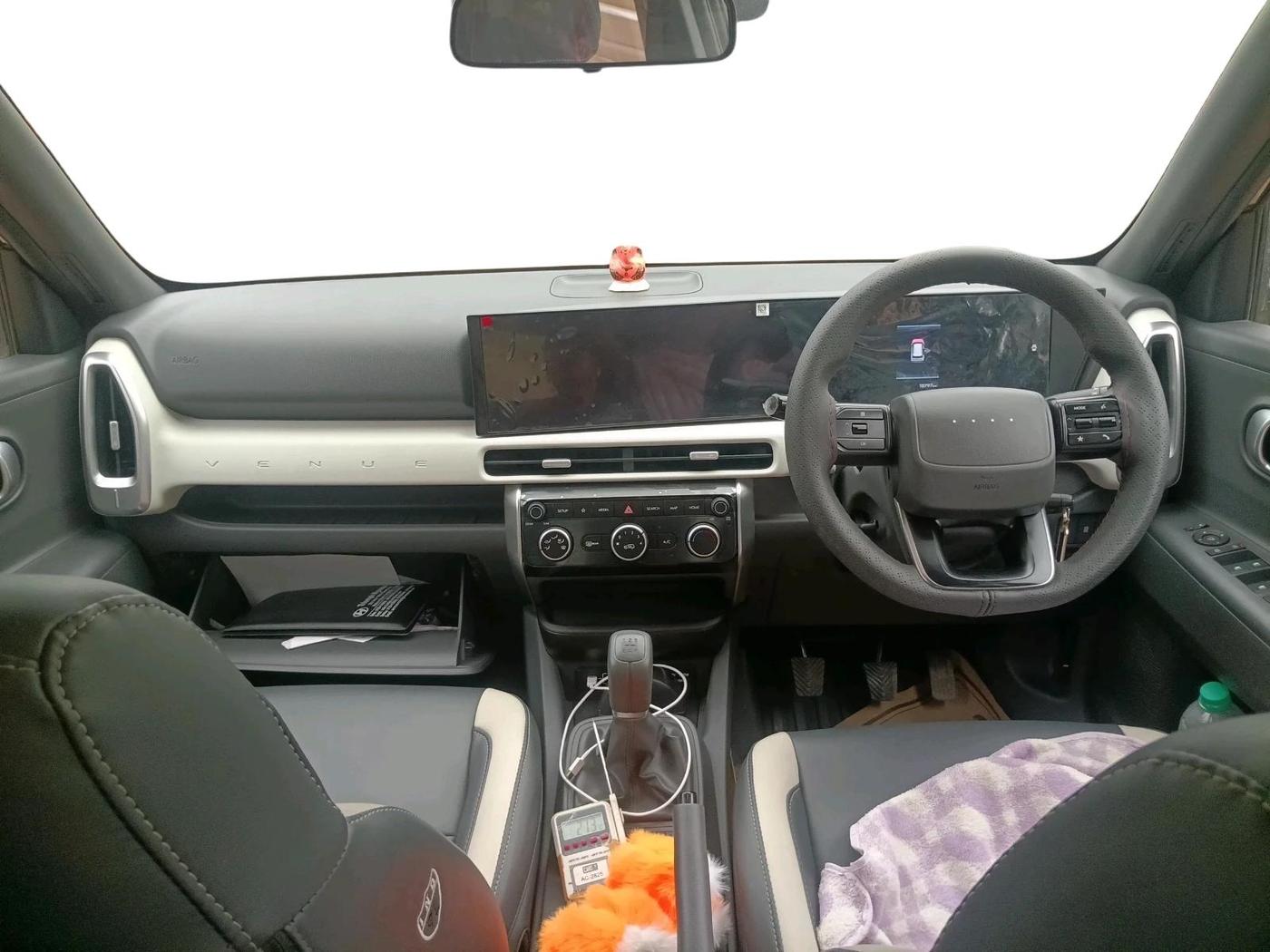 2025 Hyundai VENUE HX 4 1.2 Petrol MT, Petrol, Manual, 10,797 km, interior
