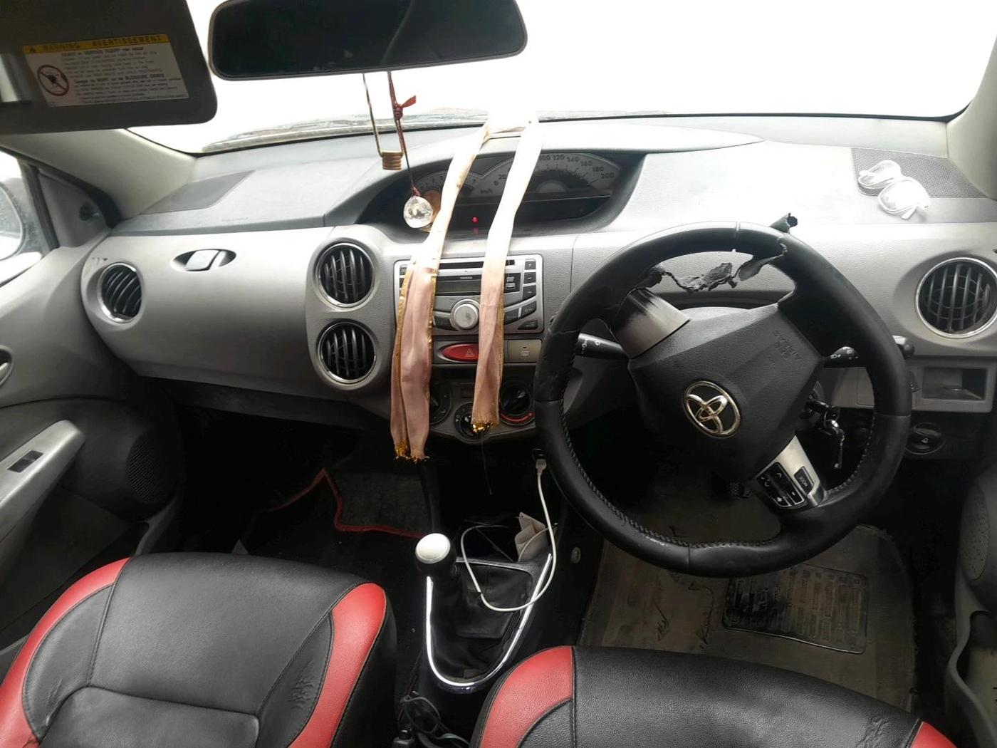 2011 Toyota Etios VX, Petrol, Manual, 1,37,643 km, interior