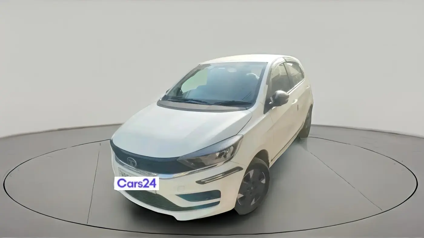 2025 Tata Tiago XTA PETROL, Petrol, Automatic, 4,500 km, exterior