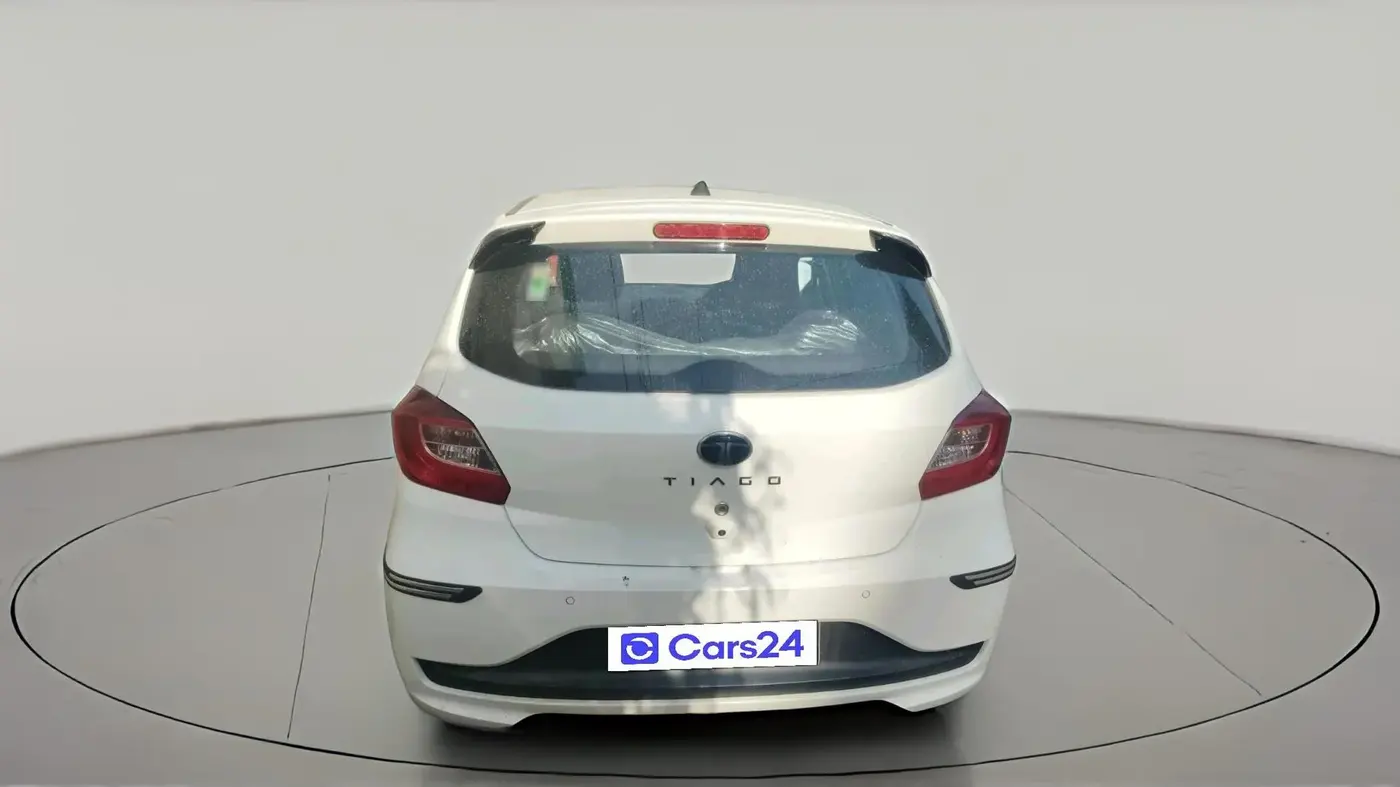 2025 Tata Tiago XTA PETROL, Petrol, Automatic, 4,500 km, exterior