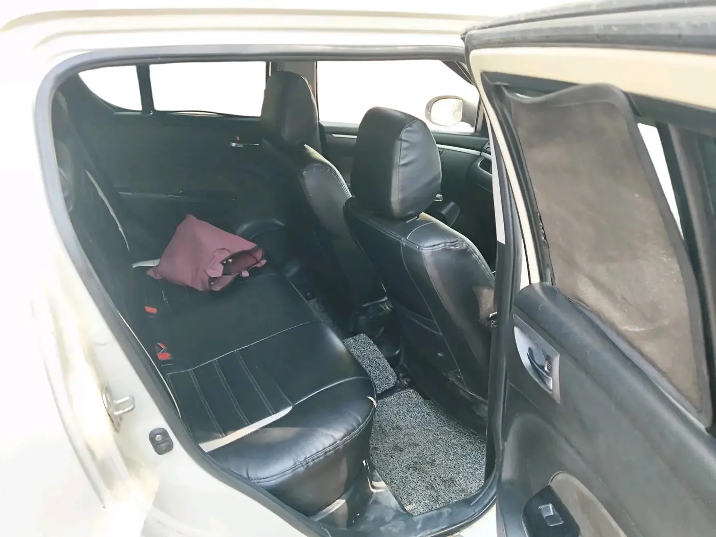 2012 Maruti Swift VXI, Petrol, Manual, 1,09,696 km, interior