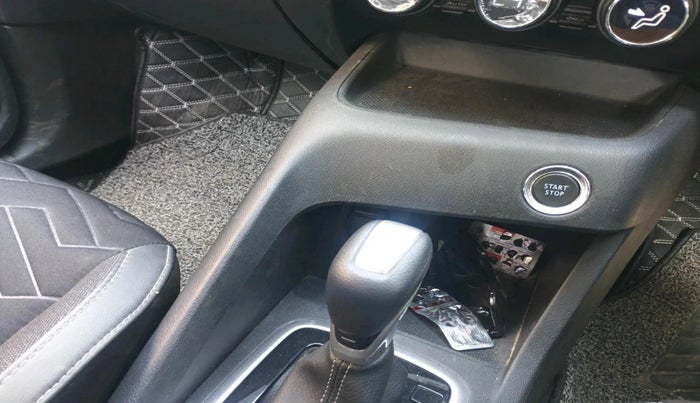 2022 Nissan MAGNITE XV PREMIUM TURBO CVT, Petrol, Automatic, 8,918 km, interior