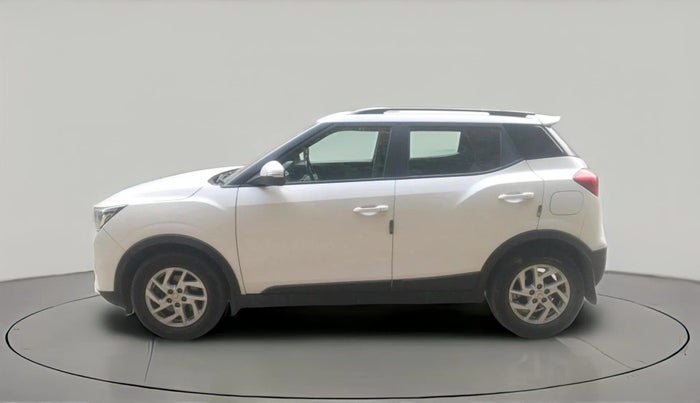 2024 Mahindra XUV300 W8 1.2 PETROL, Petrol, Manual, 21,276 km, exterior
