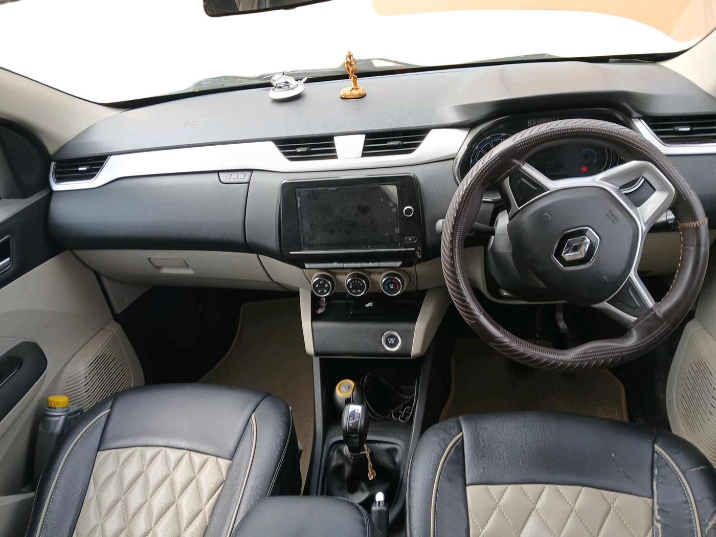 2020 Renault TRIBER RXZ AMT, Petrol, Automatic, 57,322 km, interior