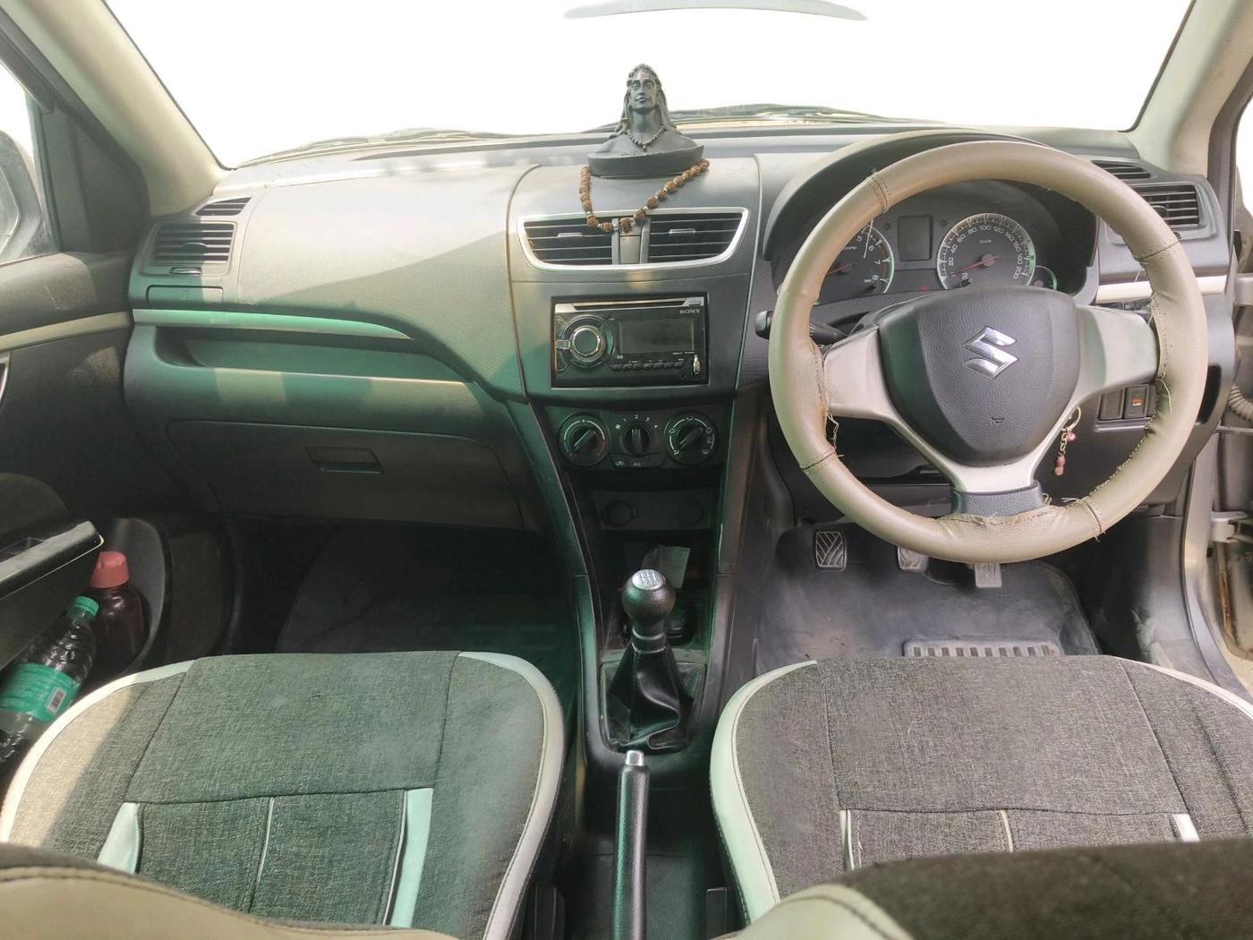 2013 Maruti Swift VXI, Petrol, Manual, 63,067 km, interior