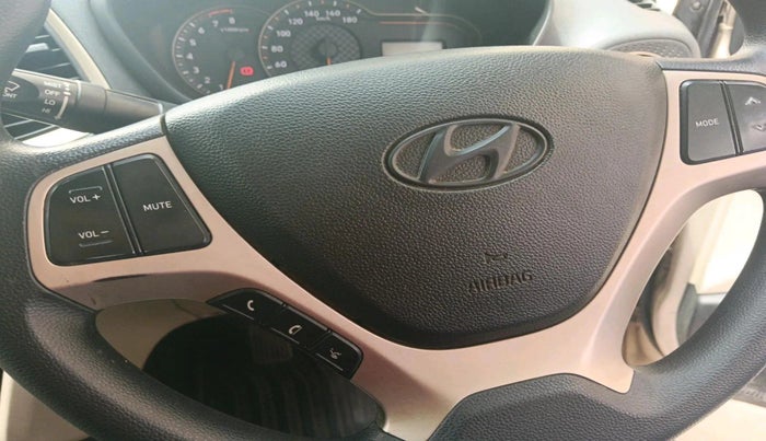 2019 Hyundai NEW SANTRO SPORTZ CNG, CNG, Manual, 81,703 km, interior