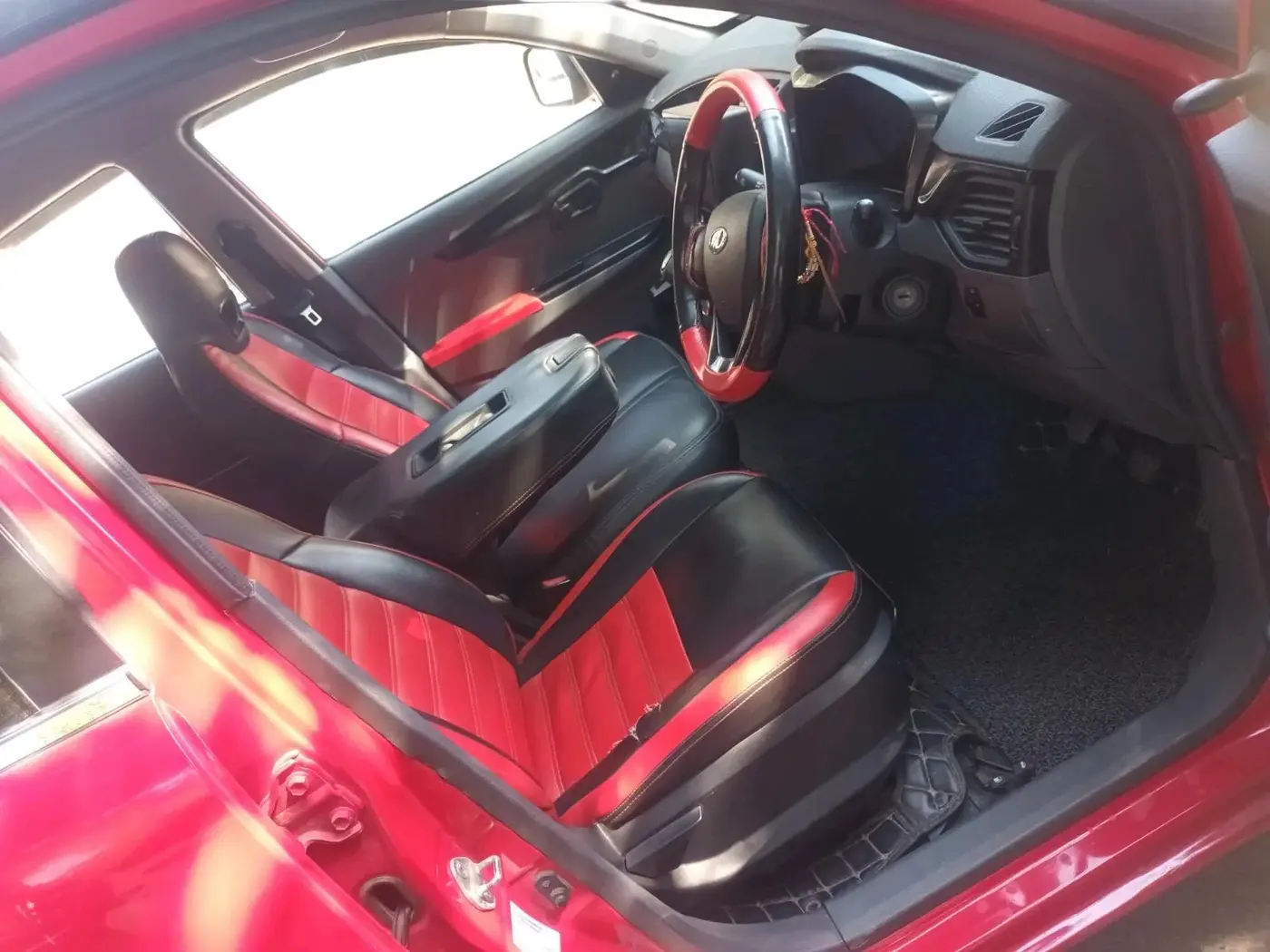 2018 Mahindra KUV 100 NXT K2+ D 6 STR, Diesel, Manual, 54,428 km, interior