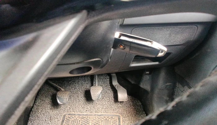 2022 Tata NEXON XM SUNROOF PETROL, Petrol, Manual, 89,507 km, interior