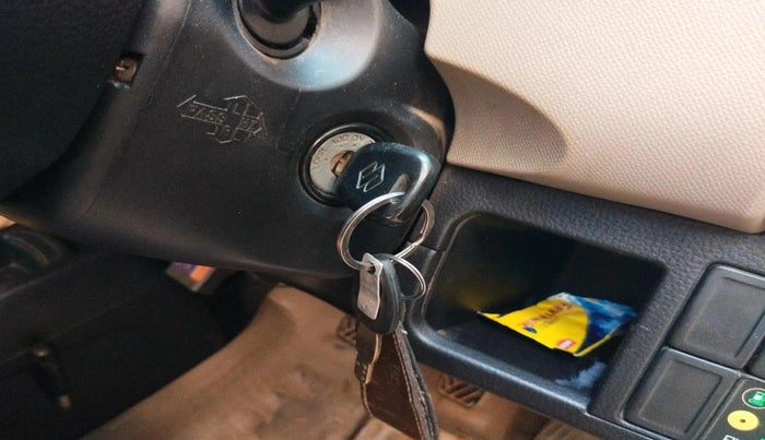 2016 Maruti Wagon R 1.0 LXI CNG, CNG, Manual, 1,07,358 km, interior