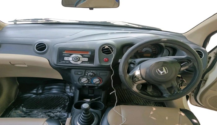 2014 Honda Amaze 1.2L I-VTEC S, Petrol, Manual, 1,16,178 km, interior