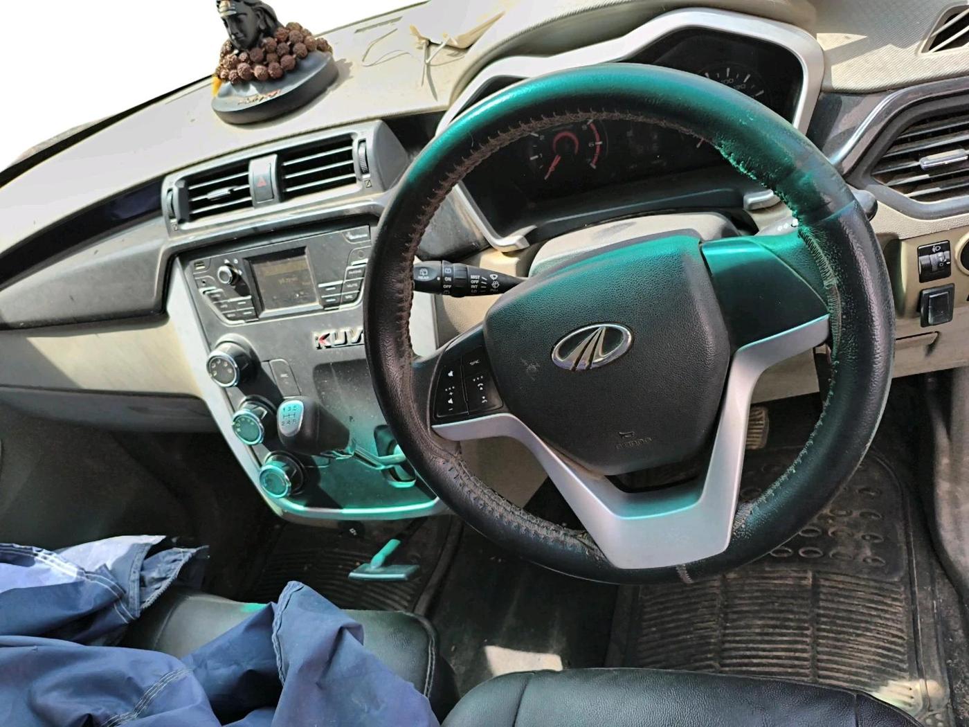2016 Mahindra Kuv100 K6 PLUS 6 STR, Petrol, Manual, 32,116 km, interior