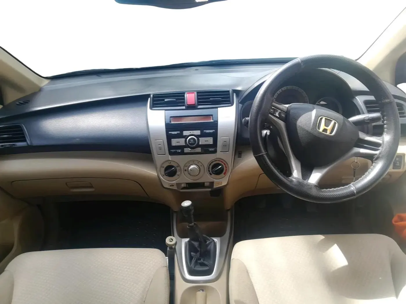 2011 Honda City 1.5L I-VTEC S MT, Petrol, Manual, 1,12,196 km, interior