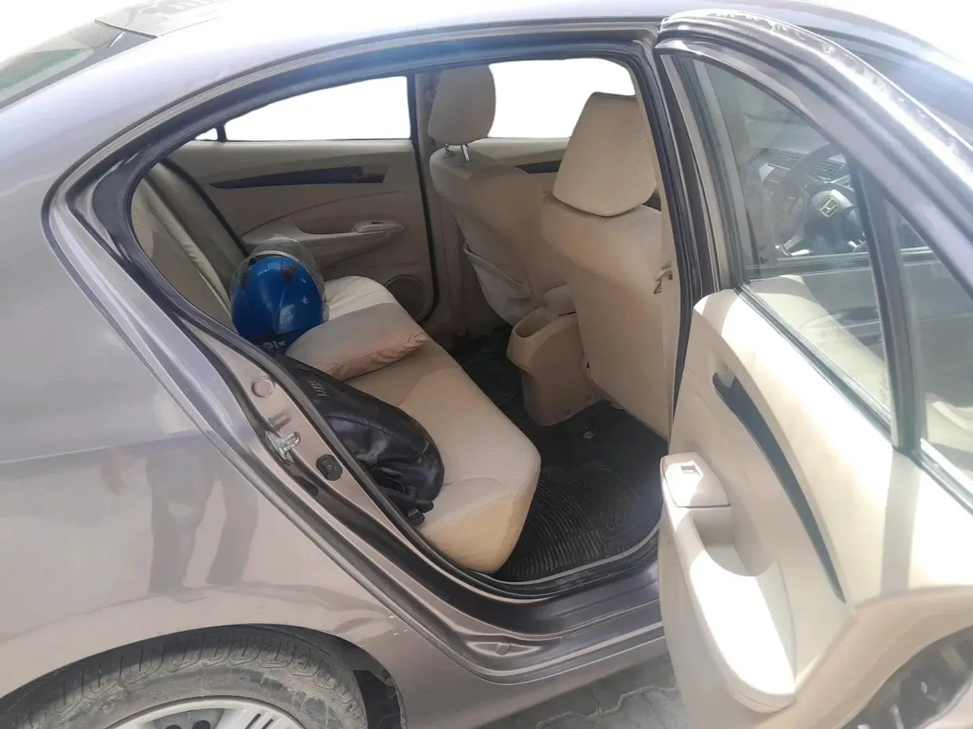 2011 Honda City 1.5L I-VTEC S MT, Petrol, Manual, 1,12,196 km, interior
