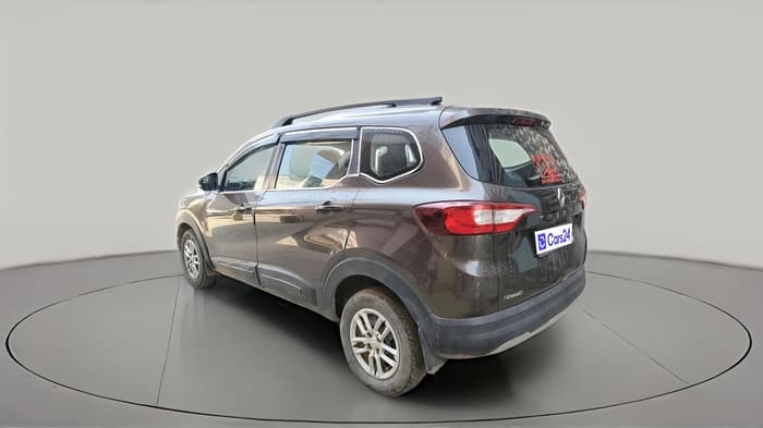 2022 Renault TRIBER RXT, Petrol, Manual, 77,113 km, exterior