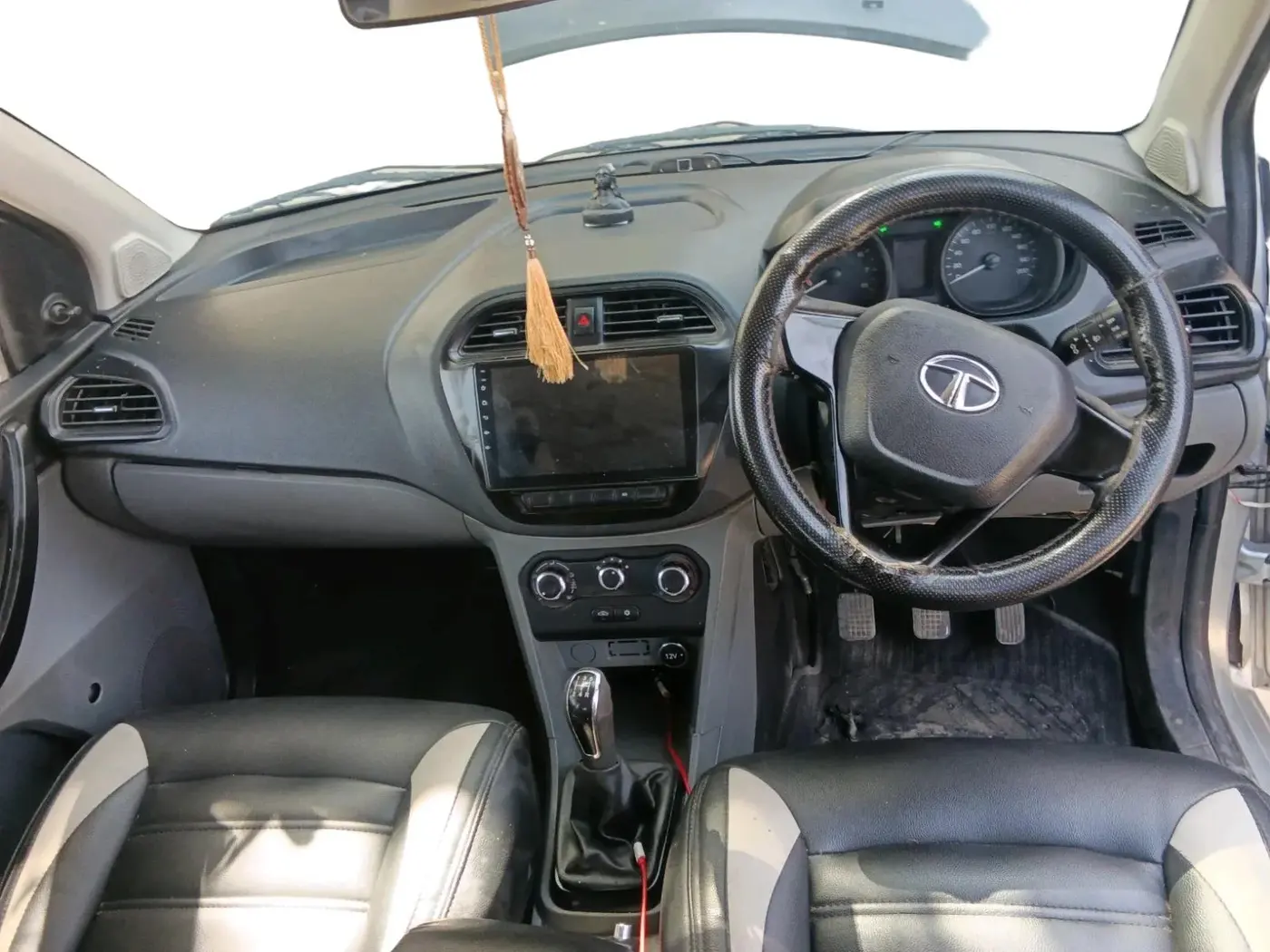 2017 Tata TIGOR XE DIESEL, Diesel, Manual, 79,984 km, interior