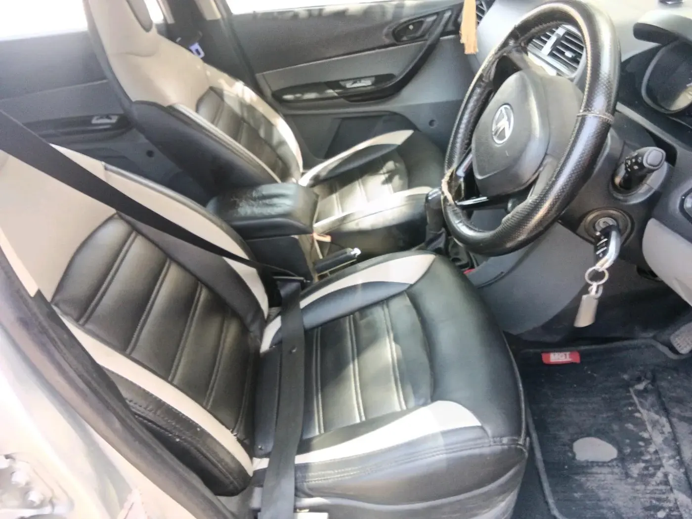 2017 Tata TIGOR XE DIESEL, Diesel, Manual, 79,984 km, interior