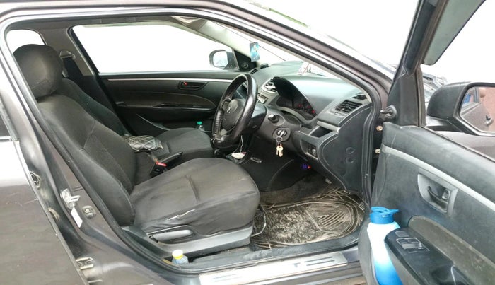 2017 Maruti Swift LXI (O), CNG, Manual, 1,00,236 km, interior