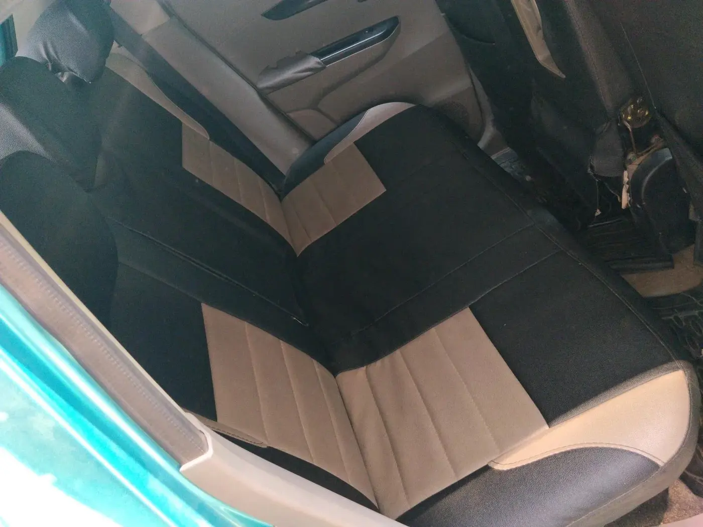 2016 Mahindra Kuv100 K8 6 STR, Petrol, Manual, 39,105 km, interior