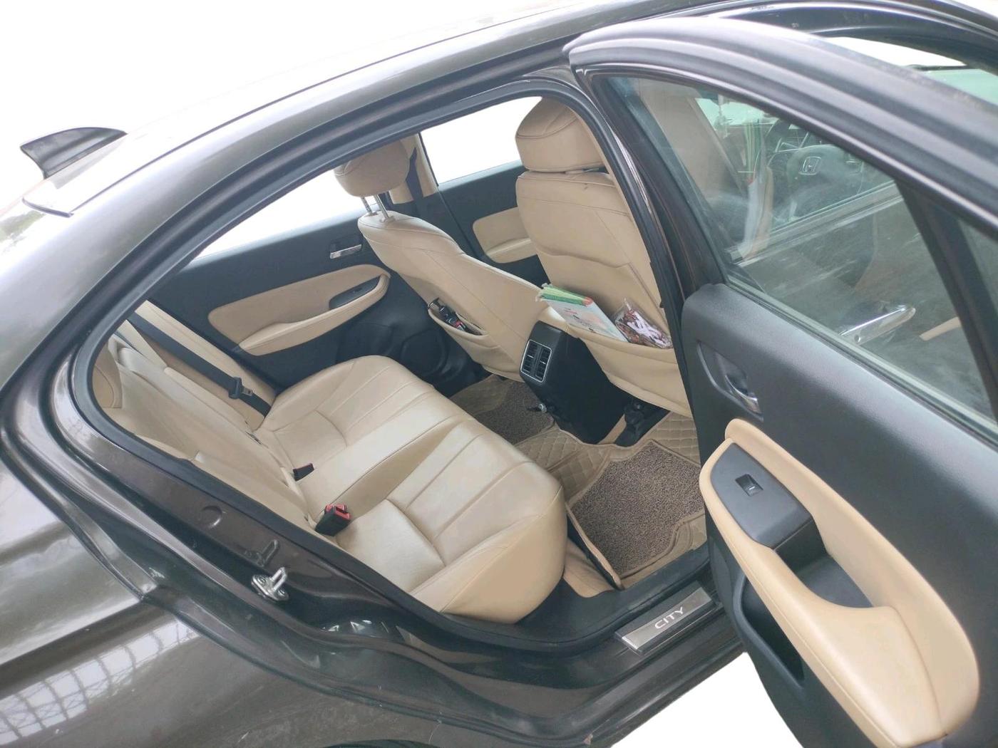 2022 Honda City 1.5L I-VTEC ZX CVT, Petrol, Automatic, 56,228 km, interior
