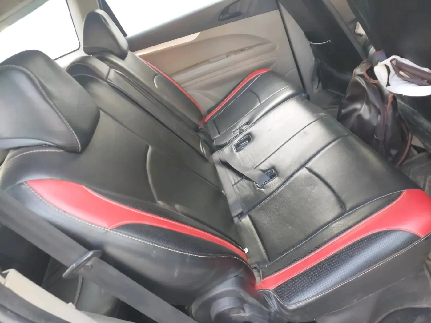 2019 Mahindra MARAZZO M6 8 STR, Diesel, Manual, 28,862 km, interior