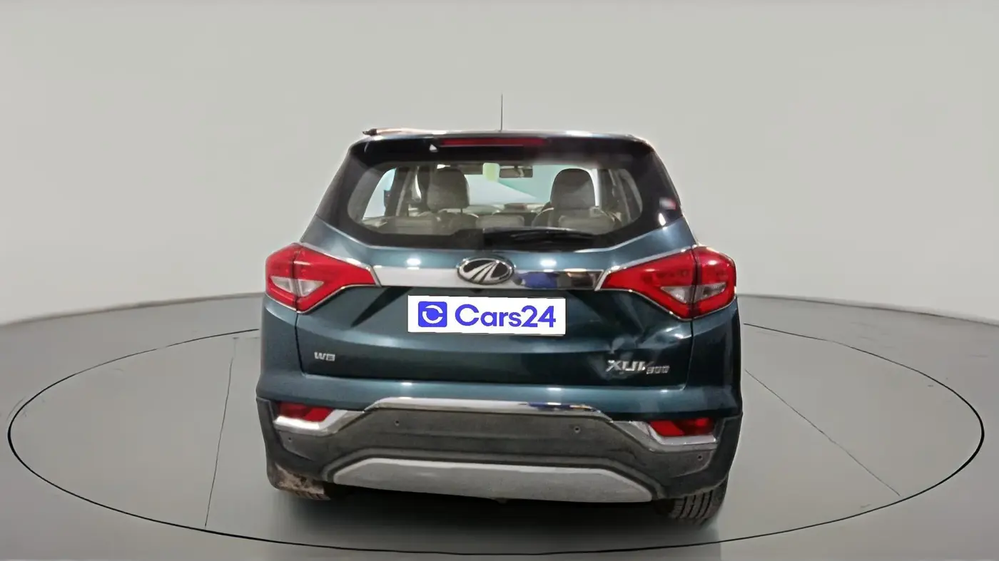 2019 Mahindra XUV300 W8 1.2 PETROL, Petrol, Manual, 1,43,014 km, exterior