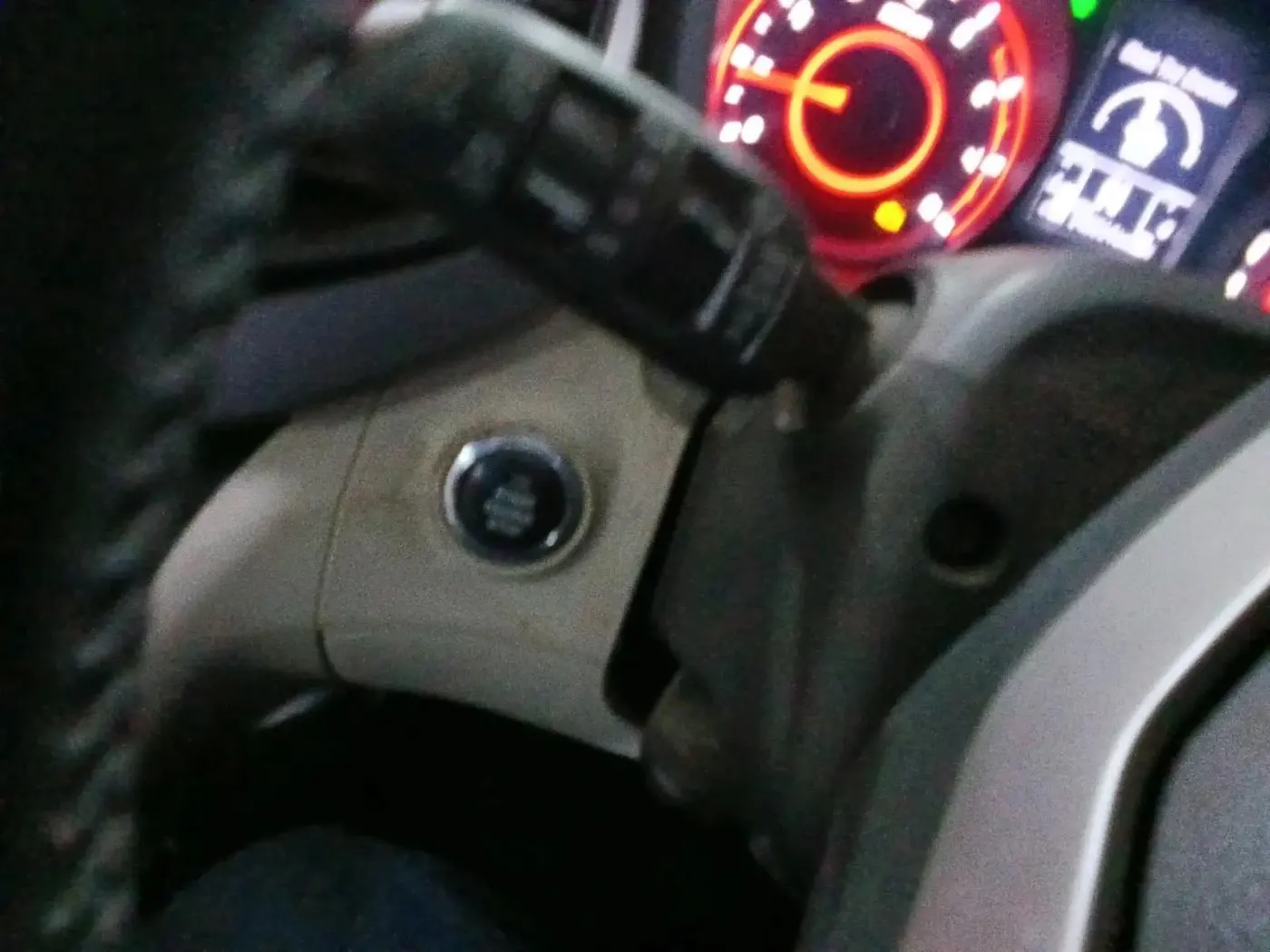 2019 Mahindra XUV300 W8 1.2 PETROL, Petrol, Manual, 1,43,014 km, interior