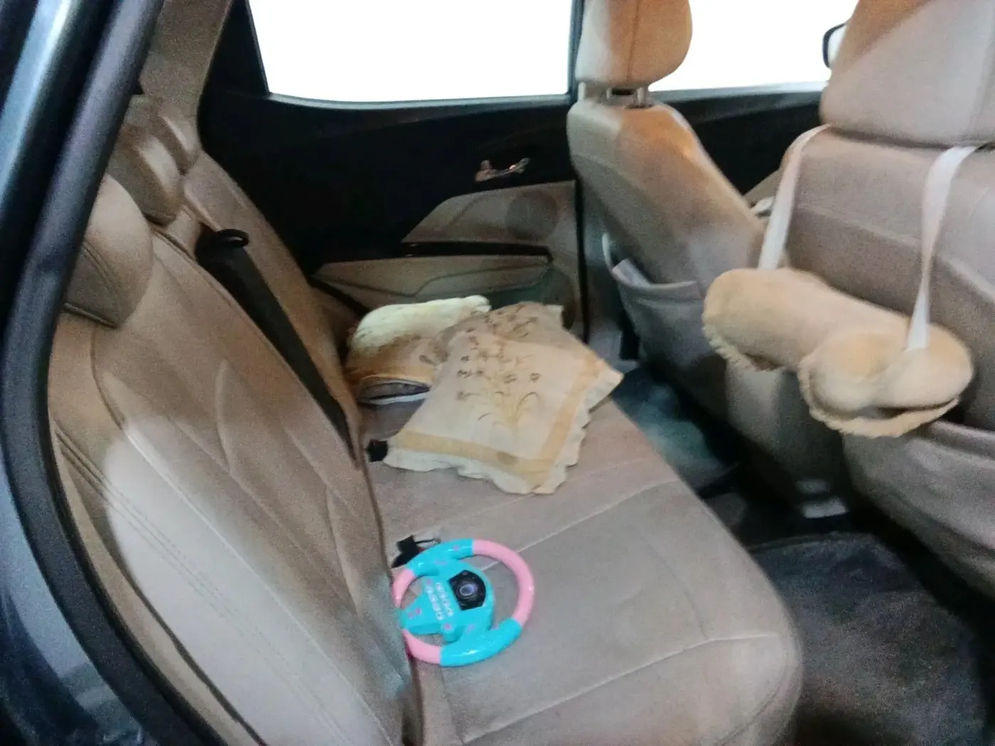2019 Mahindra XUV300 W8 1.2 PETROL, Petrol, Manual, 1,43,014 km, interior
