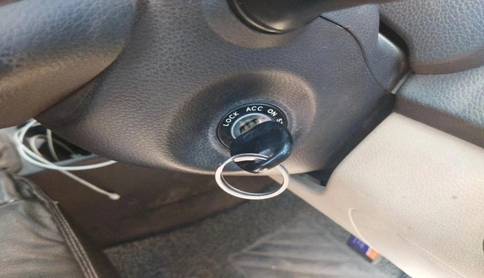 2014 Hyundai Eon ERA +, Petrol, Manual, 1,04,759 km, interior