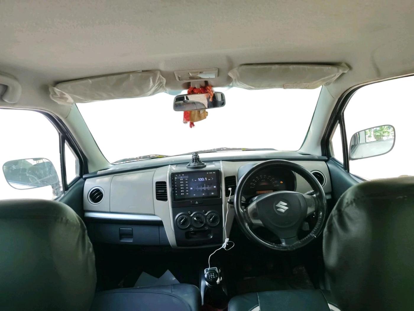 2015 Maruti Wagon R 1.0 LXI, CNG, Manual, 97,656 km, interior