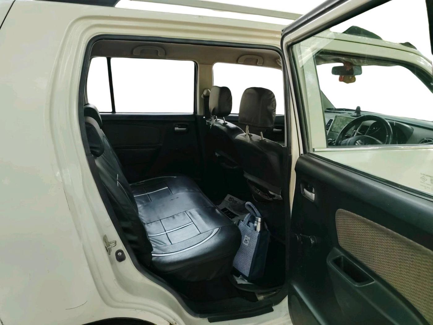 2015 Maruti Wagon R 1.0 LXI, CNG, Manual, 97,656 km, interior