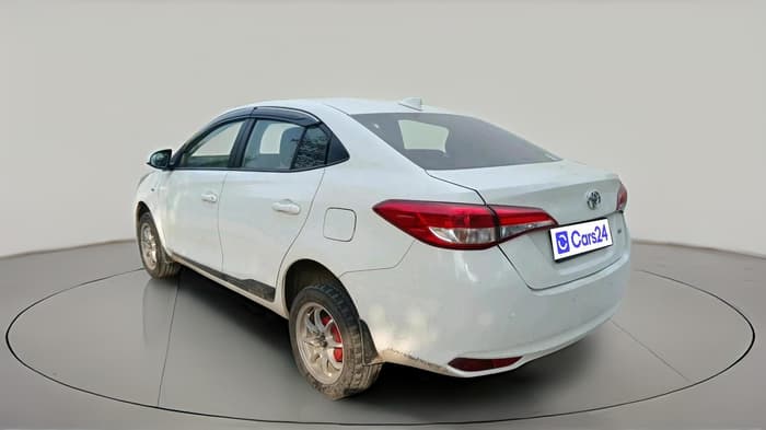 2019 Toyota YARIS J MT, CNG, Manual, 69,424 km, exterior