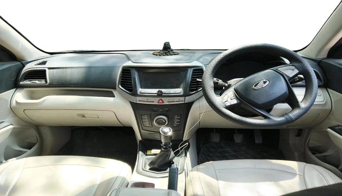 2019 Mahindra XUV300 W6 1.2 PETROL, Petrol, Manual, 61,684 km, interior