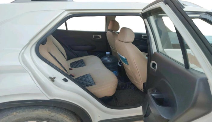 2020 Hyundai VENUE SX 1.5 CRDI, Diesel, Manual, 65,890 km, interior
