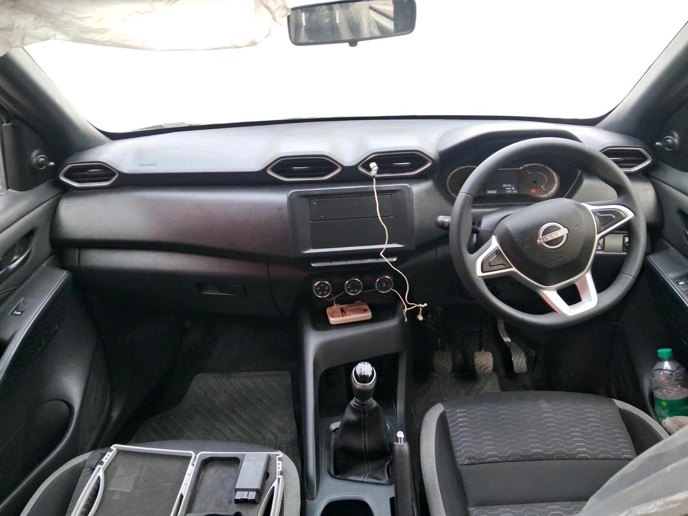 2025 Nissan MAGNITE Visia B4D 1.0 Petrol MT, Petrol, Manual, 3,542 km, interior