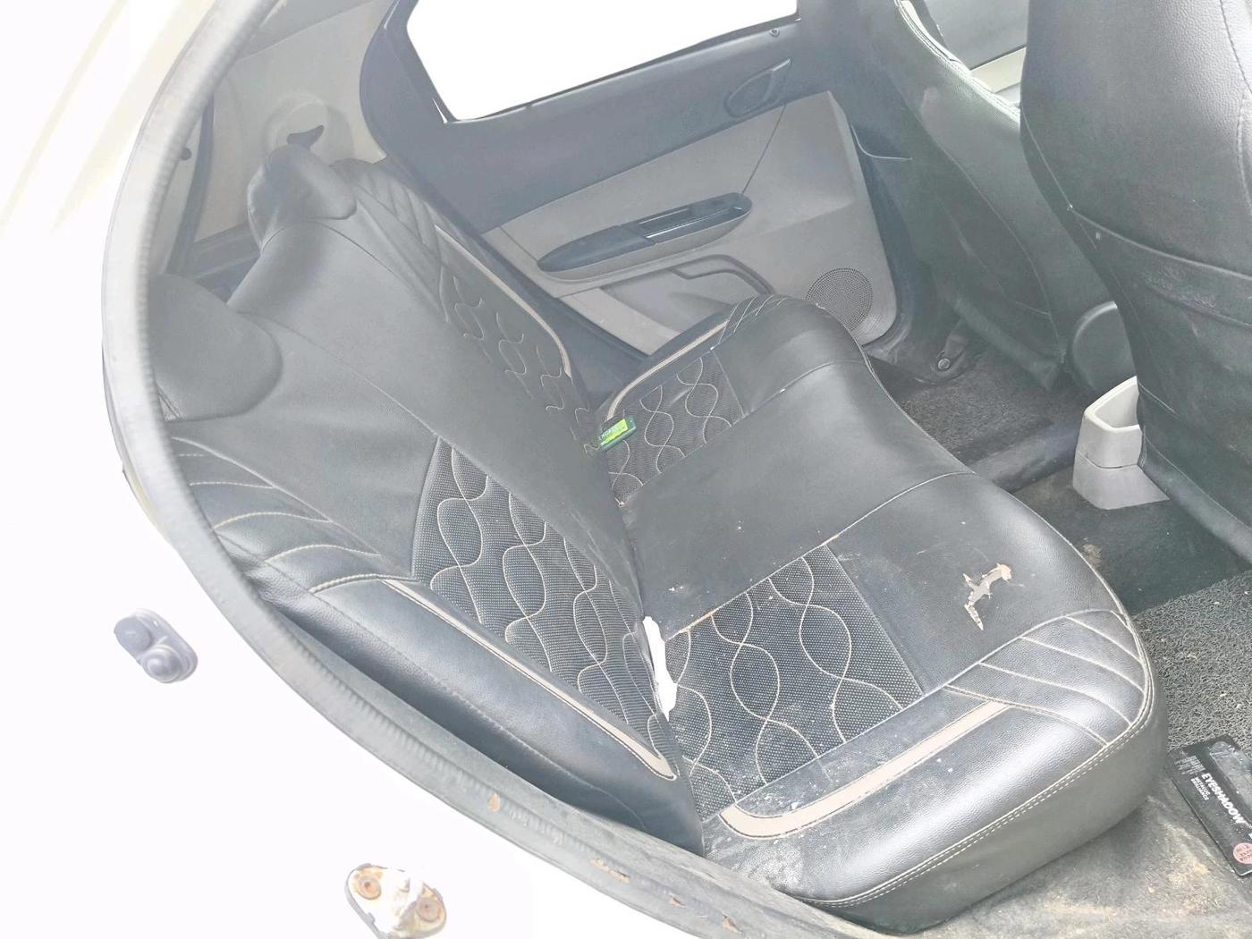 2018 Tata Tiago XT PETROL, CNG, Manual, 1,29,714 km, interior