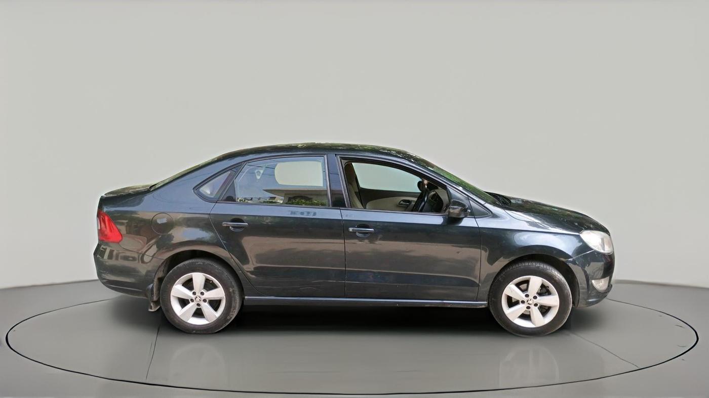 2016 Skoda Rapid Elegance 1.6 MPI AT, Petrol, Automatic, 1,09,102 km, exterior